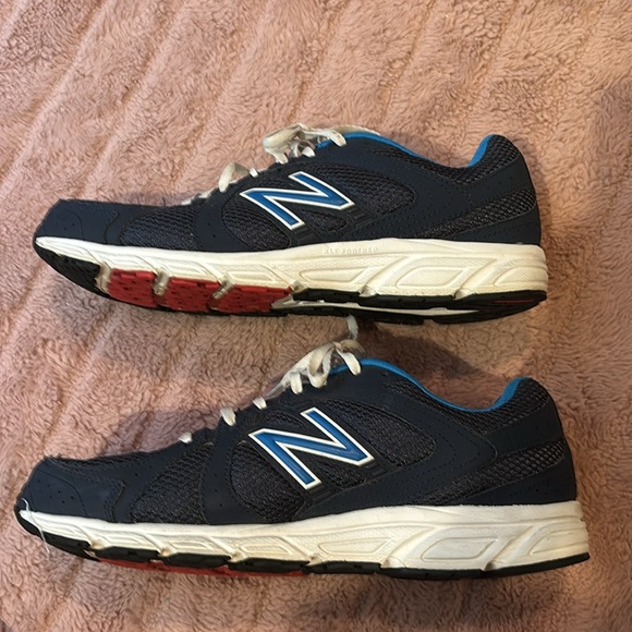New Balance Blue Sneakers Men’s size 10 - Picture 3 of 8